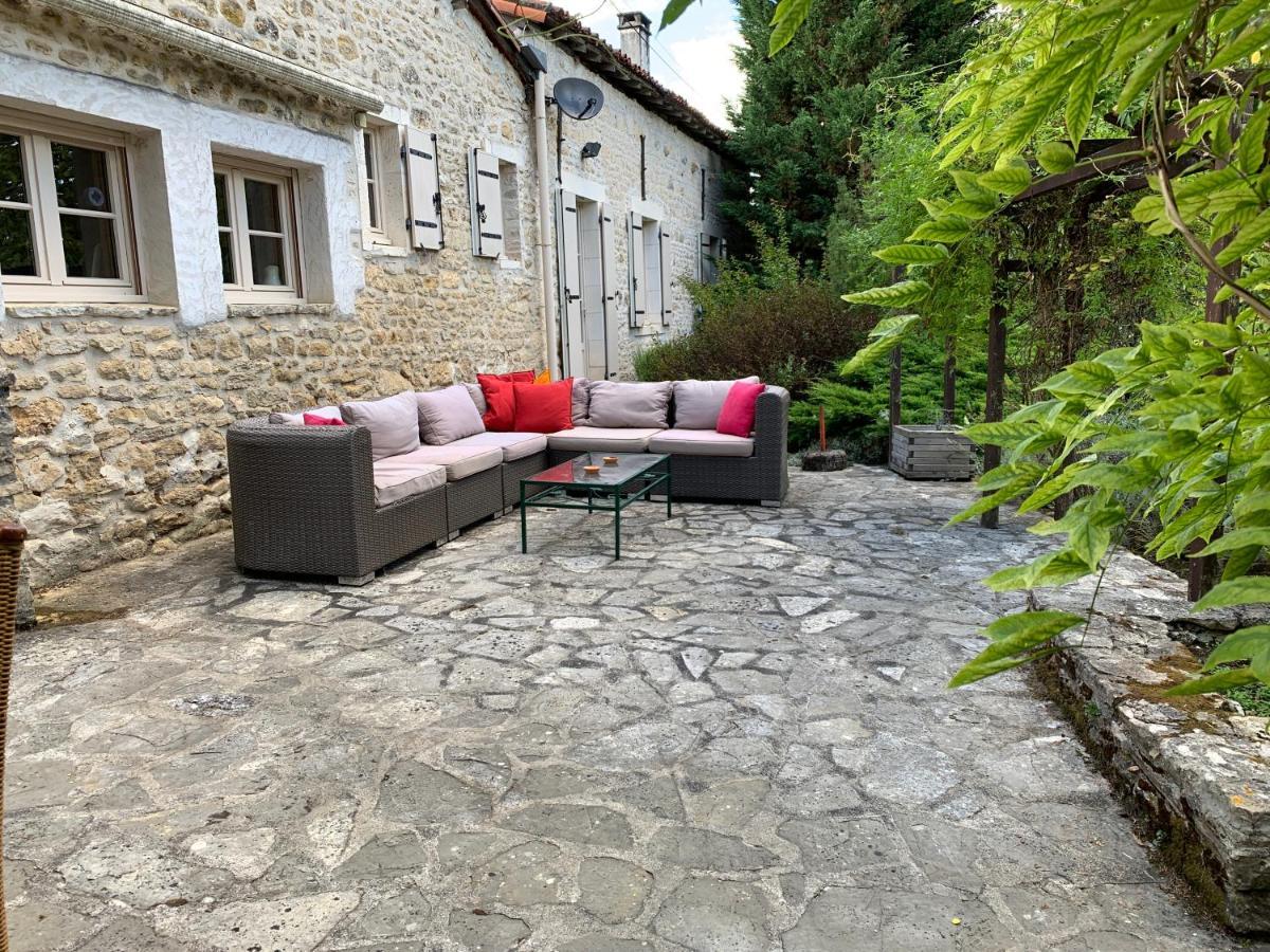 Uniquely Private Holiday Villa In The Charente Puyreaux Esterno foto