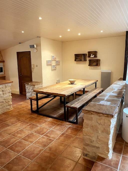 Uniquely Private Holiday Villa In The Charente Puyreaux Esterno foto