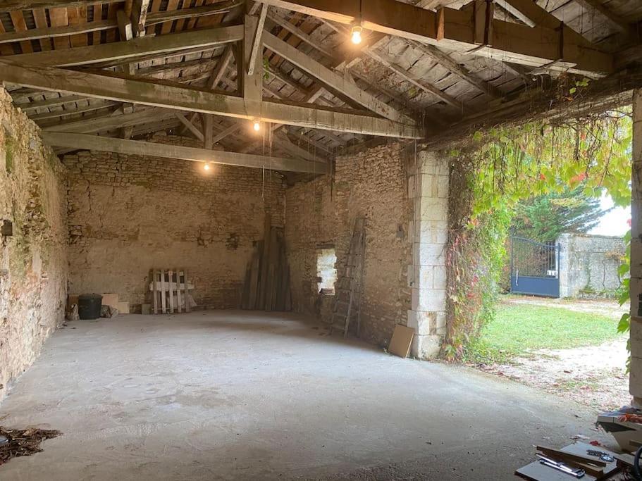 Uniquely Private Holiday Villa In The Charente Puyreaux Esterno foto