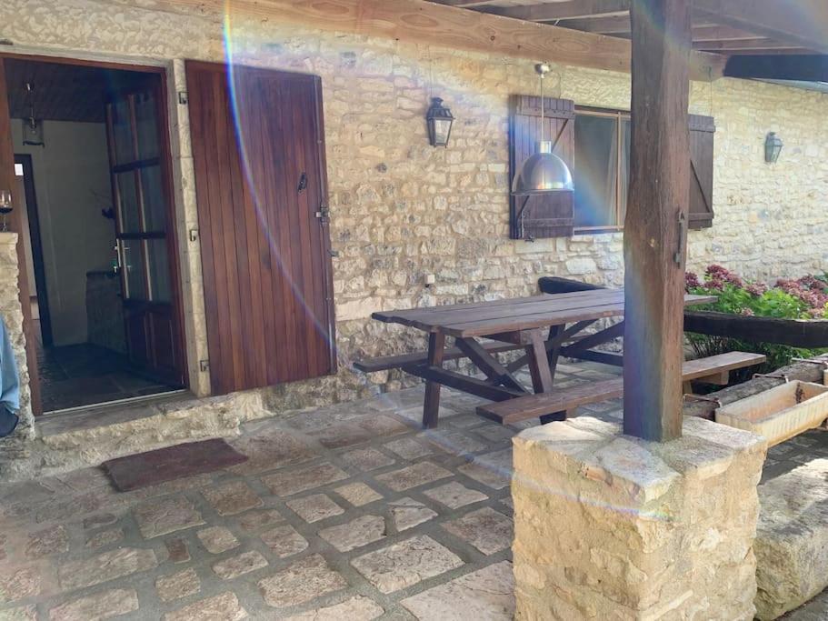 Uniquely Private Holiday Villa In The Charente Puyreaux Esterno foto