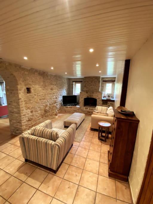 Uniquely Private Holiday Villa In The Charente Puyreaux Esterno foto