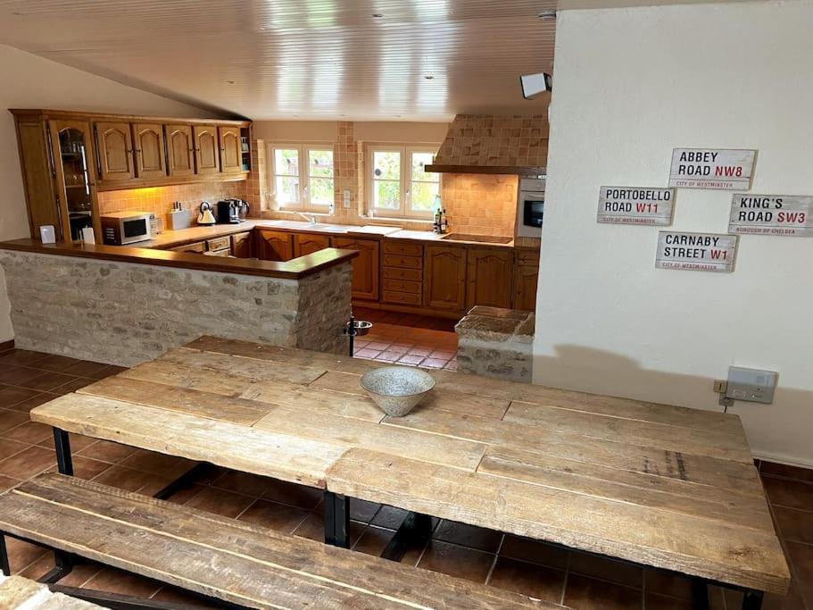 Uniquely Private Holiday Villa In The Charente Puyreaux Esterno foto